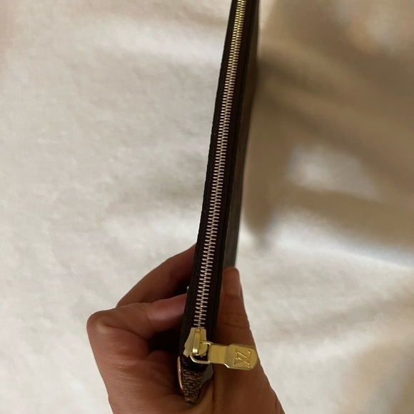 𝅺LOUIS Vuitton- Neverfull GM matching pouch /wallet- New condition - Picture 8 of 9